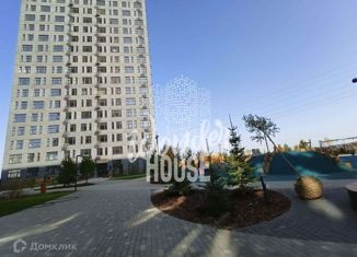 Продается 3-комнатная квартира, 76.4 м2, Тюмень, улица Тимофея Чаркова, 91, ЖК Звёздный