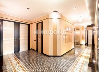 Продается четырехкомнатная квартира, 195 м2, Новосибирск, улица Крылова, 4, метро Красный проспект