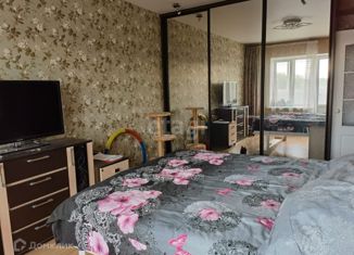 Продаю 1-ком. квартиру, 34.5 м2, Берёзовский, Февральская улица, 24