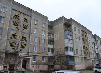 Продажа 3-ком. квартиры, 71 м2, Валуйки, улица Соколова, 96