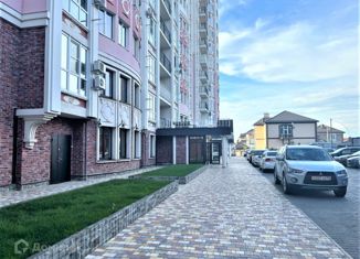 Продам 3-ком. квартиру, 118 м2, Краснодар, Черниговская улица, 1, Прикубанский округ