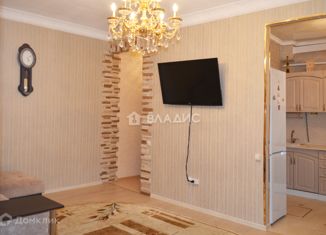 Продам комнату, 60 м2, Артём, улица Кирова, 1