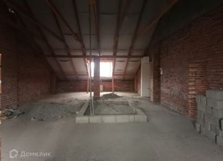 3-комнатная квартира на продажу, 102 м2, Владикавказ, улица Гастелло, 65/56к1