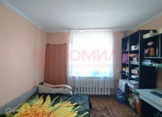 Продам 2-комнатную квартиру, 49.2 м2, Батайск, Октябрьская улица, 120А