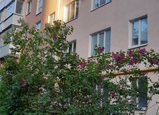 Продается 2-комнатная квартира, 40.3 м2, Ставрополь, улица Михаила Морозова, 54, микрорайон № 1