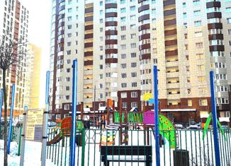 Продаю 1-ком. квартиру, 45.1 м2, Щербинка, квартал Южный, 4