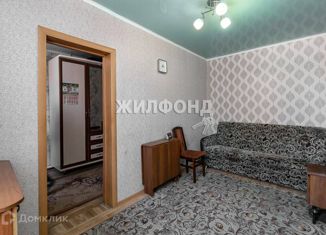 Продаю двухкомнатную квартиру, 31.8 м2, Барнаул, улица Профинтерна, 18