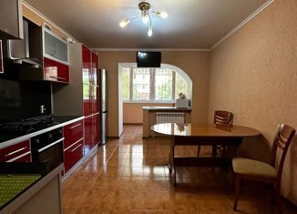 Продам квартиру студию, 74.4 м2, Астрахань, улица Ахшарумова, 3к1