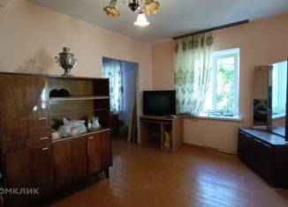 Продажа 2-ком. квартиры, 52.5 м2, посёлок городского типа Куйбышево, Титова улица, 1