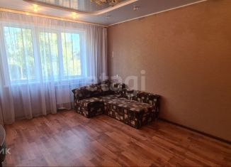 Продам трехкомнатную квартиру, 62.8 м2, посёлок городского типа Кардымово, улица Ленина, 33