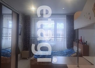 Продам комнату, 15 м2, Луга, проспект Володарского, 16