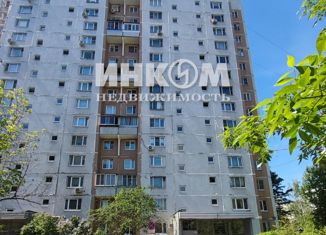 Продам 2-ком. квартиру, 52 м2, Москва, ВАО, Салтыковская улица, 37к3