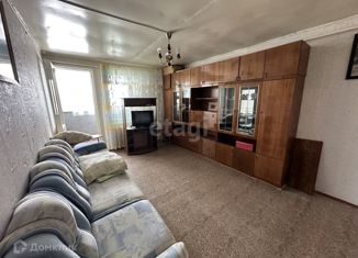 Продам трехкомнатную квартиру, 77.1 м2, поселок городского типа Уренгой, 2-й микрорайон, 9