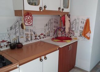 Продаю 2-комнатную квартиру, 59.1 м2, посёлок городского типа Новоозёрное, улица Героев-Десантников, 25