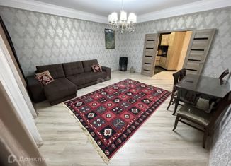 Продам 2-ком. квартиру, 70 м2, Махачкала, улица Бейбулатова, 13А