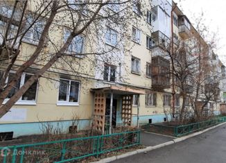 Сдается 3-комнатная квартира, 52 м2, Екатеринбург, улица Титова, 40