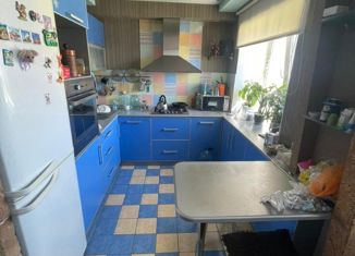 Продам трехкомнатную квартиру, 55.4 м2, посёлок городского типа Оверята, Комсомольская улица, 10