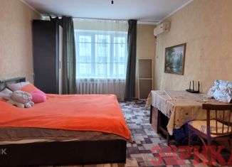 Продам 1-комнатную квартиру, 41.6 м2, Крымск, улица Маршала Жукова, 11