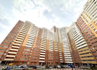 Продается однокомнатная квартира, 37 м2, Екатеринбург, Рощинская улица, 44, ЖК Рощинский