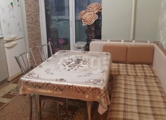 Сдам 2-ком. квартиру, 57.6 м2, село Мариинский, Лазурная улица, 1