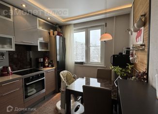 Продажа 2-комнатной квартиры, 50.2 м2, Москва, улица Кедрова, 22, улица Кедрова