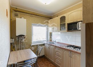 Продаю четырехкомнатную квартиру, 60.8 м2, посёлок Ровное, Центральная улица, 2