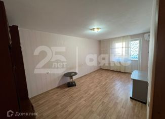 Продам 2-комнатную квартиру, 60 м2, Армавир, микрорайон Мясокомбинат, 9