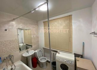 Продам 2-ком. квартиру, 47 м2, Якутск, Губинский округ, улица Дзержинского, 22