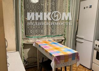 Продается 2-комнатная квартира, 42.8 м2, Москва, улица Чапаева, 8