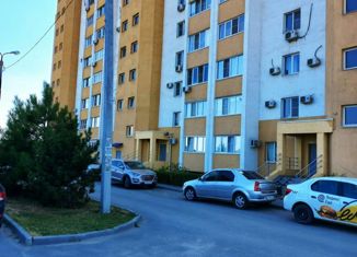 Продажа трехкомнатной квартиры, 83 м2, Волгоград, улица Кирова, 101