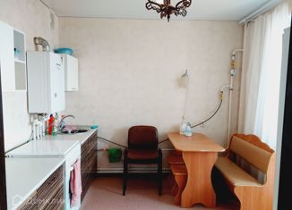 Сдаю 1-ком. квартиру, 34 м2, Чебаркуль, улица Заря, 27А