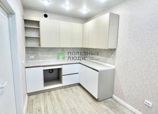 Продается трехкомнатная квартира, 52 м2, Коми, улица Жакова, 15