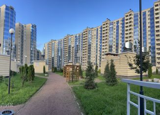 Продается трехкомнатная квартира, 75.5 м2, Санкт-Петербург, Заневский проспект, 42