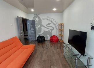 Сдаю в аренду трехкомнатную квартиру, 63 м2, Липецк, улица имени Генерала Меркулова, 31