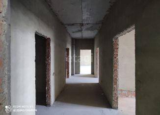 Продаю 3-комнатную квартиру, 120 м2, Магас, улица Эльберта Нальгиева, 24А