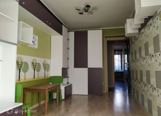 Продаю 3-ком. квартиру, 56 м2, Москва, улица Маршала Новикова, 8к2, улица Маршала Новикова