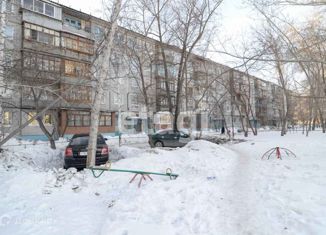 Продается однокомнатная квартира, 30.6 м2, Омск, улица Дианова, 5Б