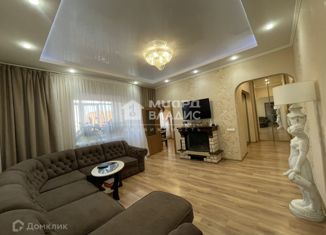 Продается четырехкомнатная квартира, 119 м2, Омск, Кировский округ, проспект Комарова, 9
