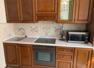 Двухкомнатная квартира в аренду, 54 м2, Москва, Череповецкая улица, 12, район Лианозово