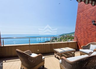 Продается 4-комнатная квартира, 130 м2, посёлок городского типа Гурзуф, улица Строителей, 3, ЖК Фамилия