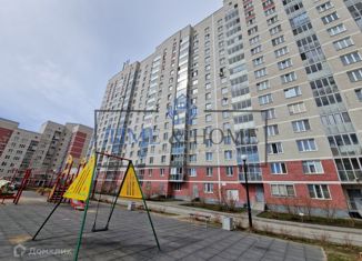 Продаю комнату, 80 м2, Екатеринбург, улица Евгения Савкова, 3, Верх-Исетский район