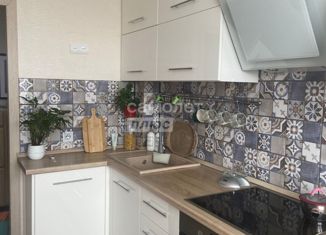 Продам 2-ком. квартиру, 54.9 м2, Когалым, улица Мира, 22В