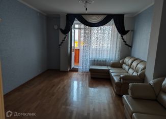 Сдам трехкомнатную квартиру, 92 м2, Псковская область, улица Кузбасской Дивизии, 24А