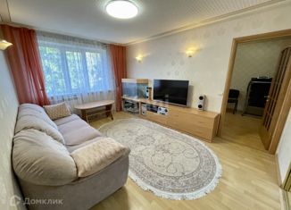 Продам 4-комнатную квартиру, 73.6 м2, Екатеринбург, улица Индустрии, 47, улица Индустрии