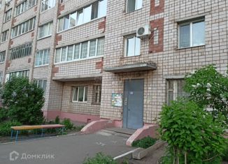 Двухкомнатная квартира на продажу, 49 м2, Ижевск, улица Баранова, 81, жилой район Строитель