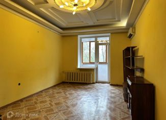 Продается 4-комнатная квартира, 92.7 м2, Волгоград, улица Хользунова, 13