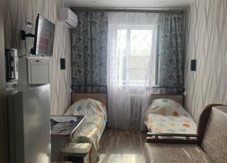Продается однокомнатная квартира, 25 м2, Ейск, улица Островского, 6