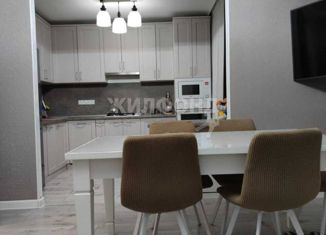 Продам 4-комнатную квартиру, 77 м2, Георгиевск, улица Салогубова, 3