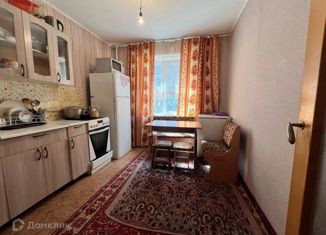 Продажа 2-комнатной квартиры, 52 м2, Красноярск, улица Водопьянова, 4