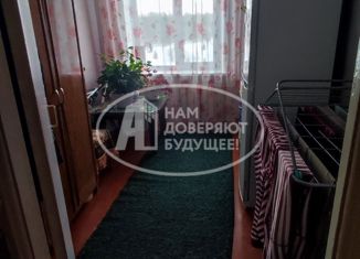 Продаю 4-комнатную квартиру, 65 м2, Кизел, улица Макаренко, 6